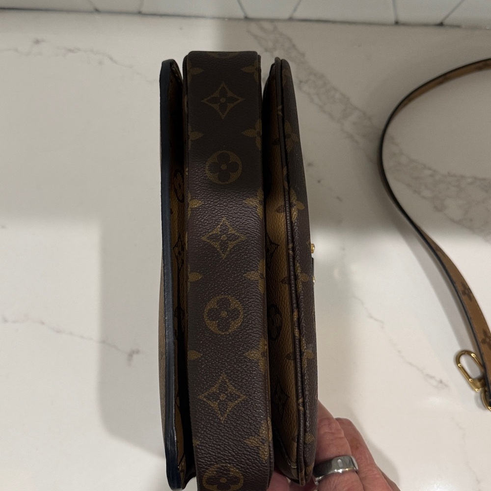 Louis Vuitton Pochette Métis - Picture 5 of 12